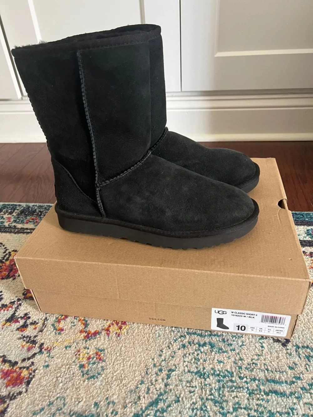 UGG women’s class short II black boots